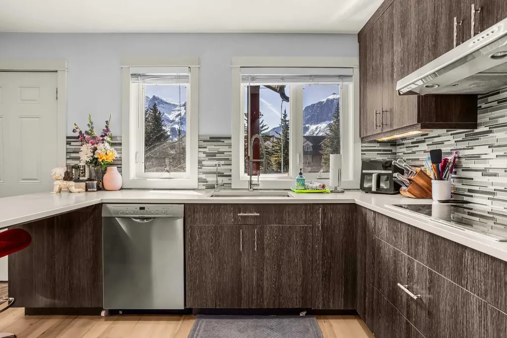 1406 2nd Avenue Canmore AB T1W 1M9