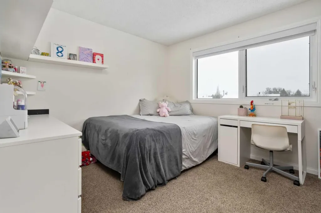 5410 47 Avenue W Forestburg AB T0B 1N0