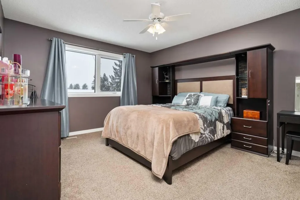 5410 47 Avenue W Forestburg AB T0B 1N0