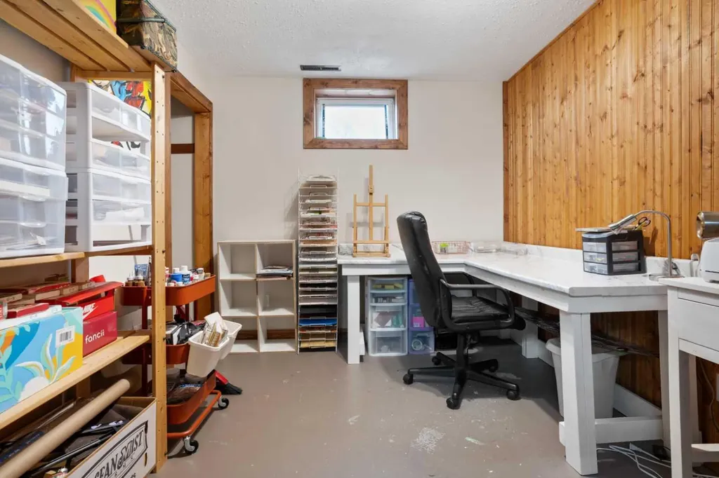 5410 47 Avenue W Forestburg AB T0B 1N0