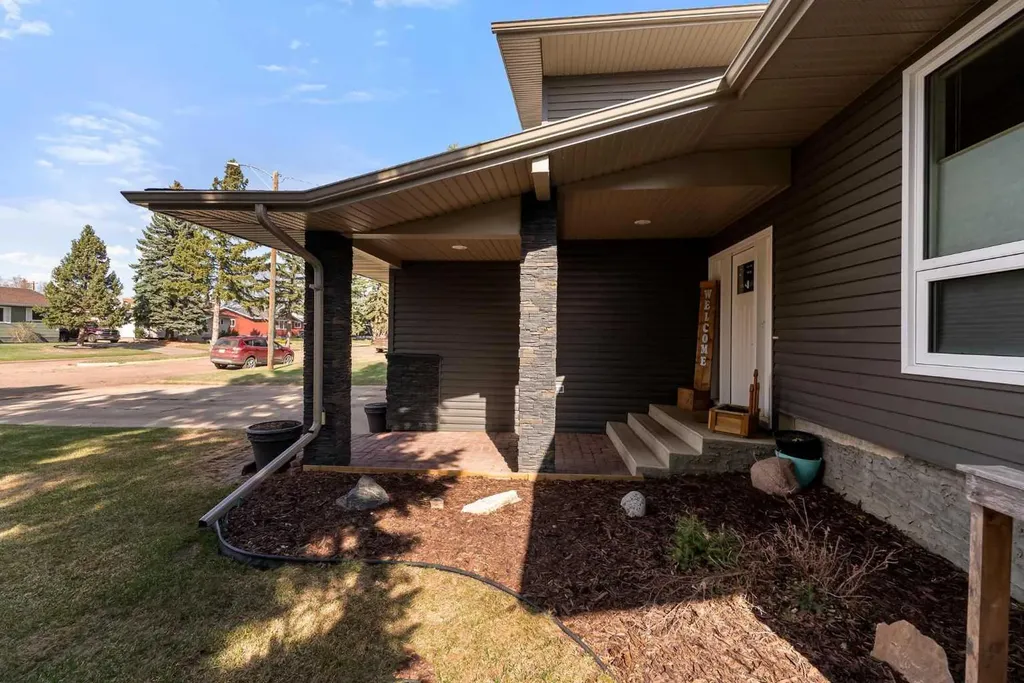 5410 47 Avenue W Forestburg AB T0B 1N0