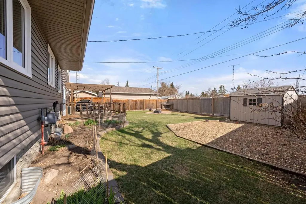 5410 47 Avenue W Forestburg AB T0B 1N0