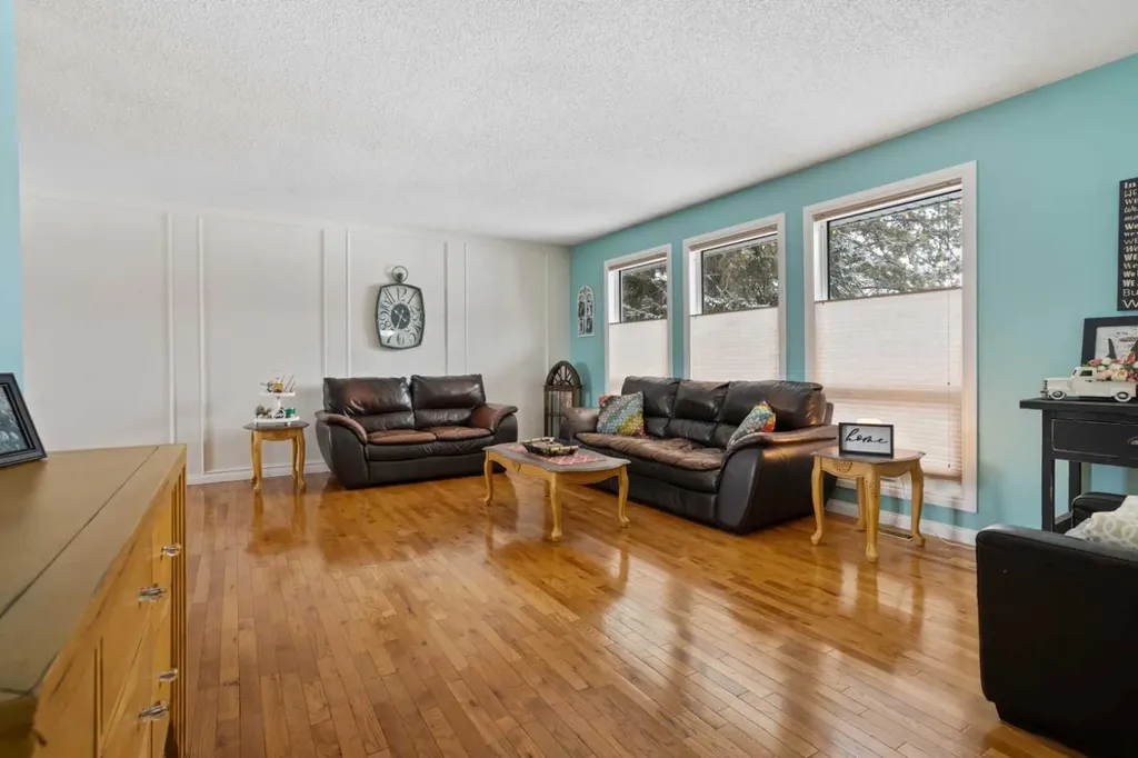 5410 47 Avenue W Forestburg AB T0B 1N0