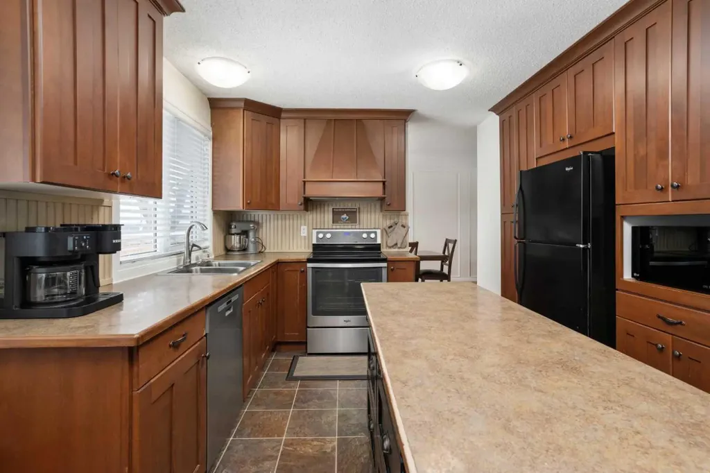 5410 47 Avenue W Forestburg AB T0B 1N0