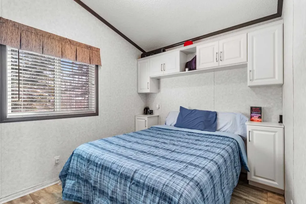 10046 Township Road 422 Rural Ponoka County AB T4J 1V9