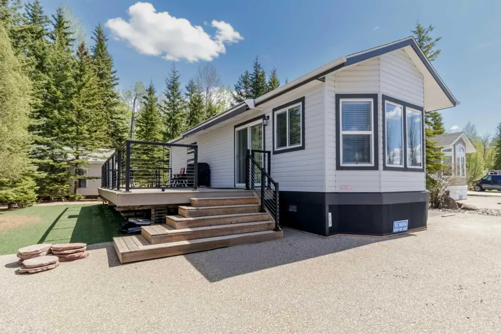 10046 Township Road 422 Rural Ponoka County AB T4J 1V9
