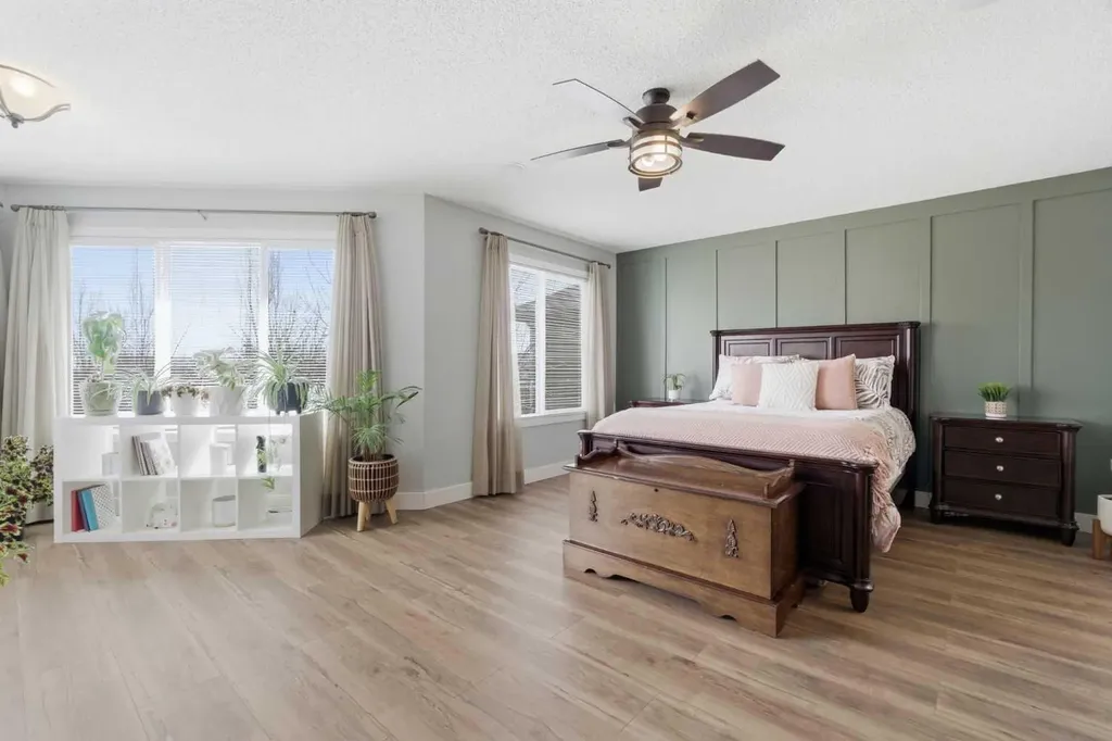 160 Crystal Green Drive SE Okotoks AB T1S 0C8