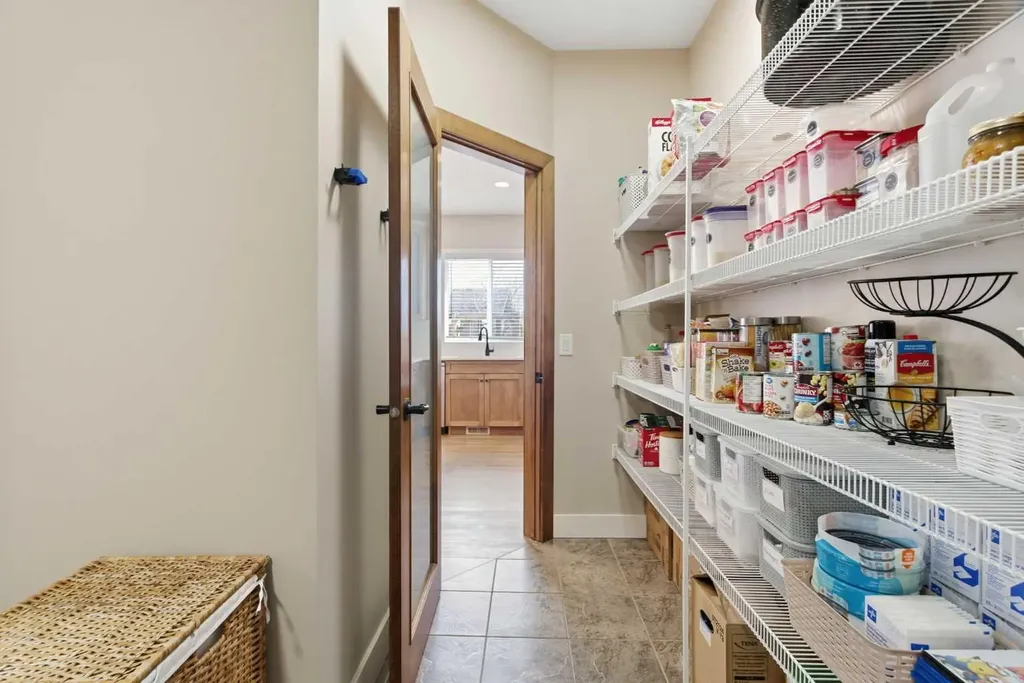160 Crystal Green Drive SE Okotoks AB T1S 0C8