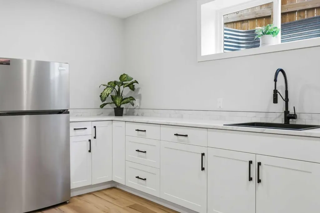 160 Crystal Green Drive SE Okotoks AB T1S 0C8