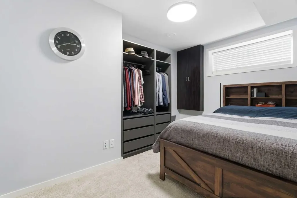 160 Crystal Green Drive SE Okotoks AB T1S 0C8
