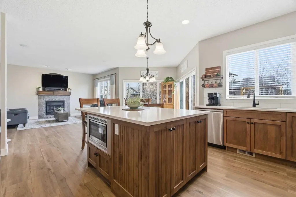 160 Crystal Green Drive SE Okotoks AB T1S 0C8