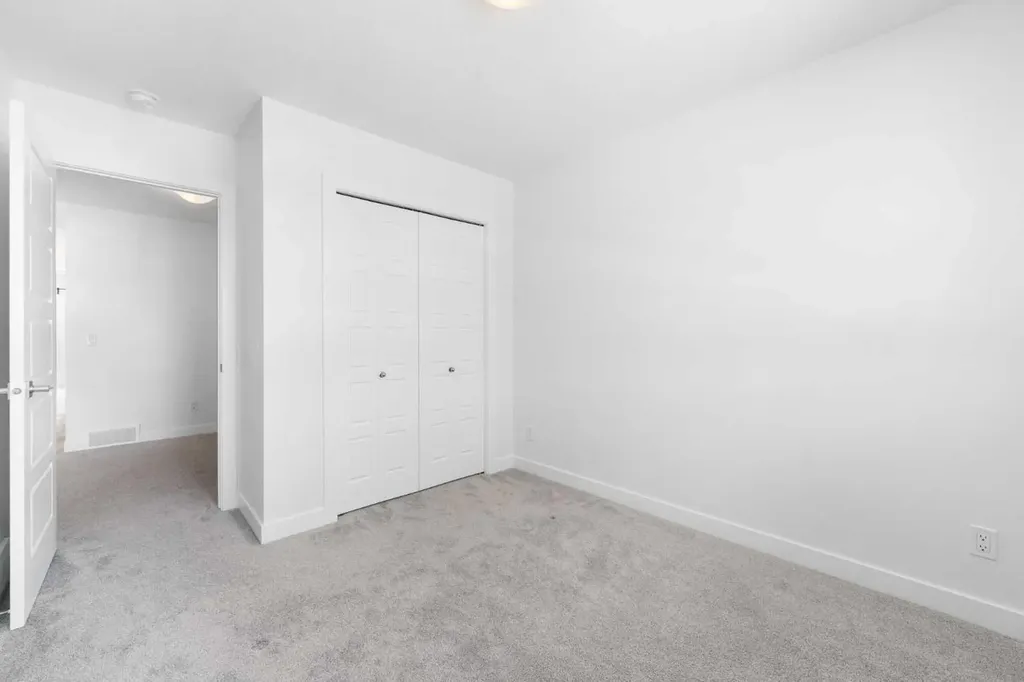 48 Ambleside Crescent NW Calgary AB T3P1S6