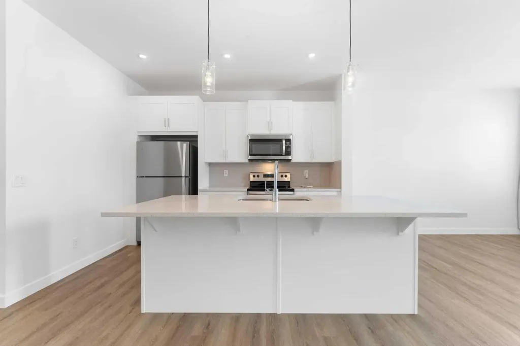 48 Ambleside Crescent NW Calgary AB T3P1S6