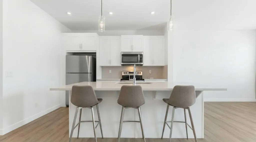 48 Ambleside Crescent NW Calgary AB T3P1S6