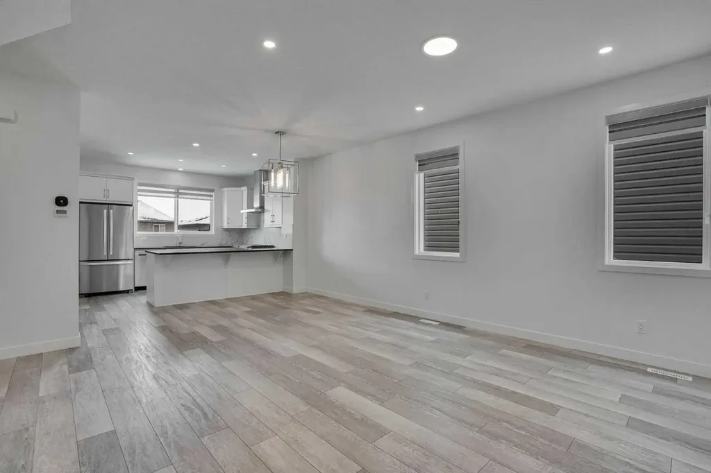 26 Amblehurst Path NW Calgary AB T3P1W8
