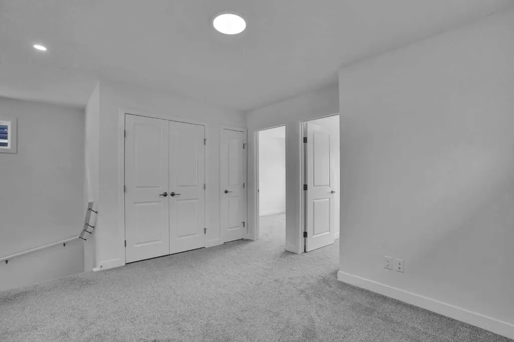 26 Amblehurst Path NW Calgary AB T3P1W8