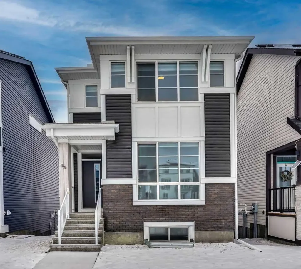 26 Amblehurst Path NW Calgary AB T3P1W8