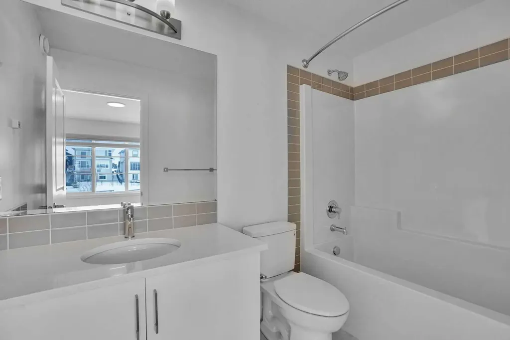 26 Amblehurst Path NW Calgary AB T3P1W8