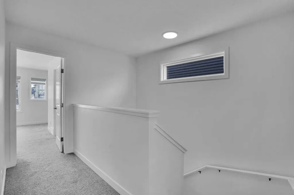 26 Amblehurst Path NW Calgary AB T3P1W8