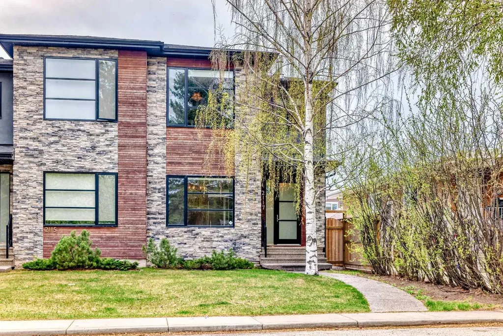 2117 51 Avenue SW Calgary AB T3E 1J8