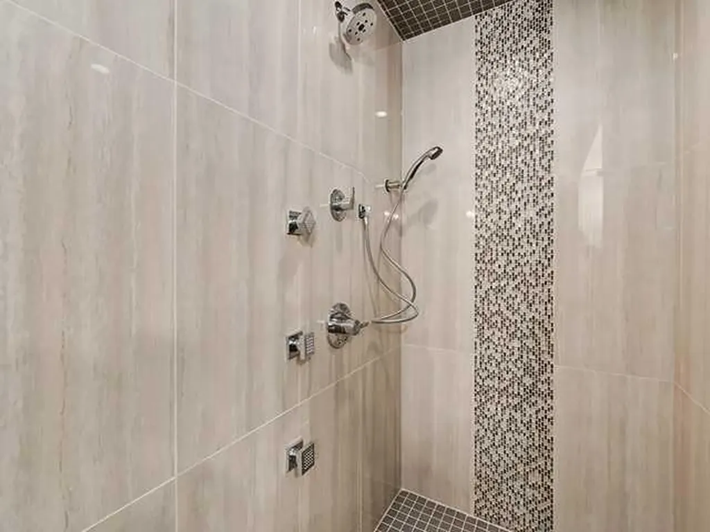 2117 51 Avenue SW Calgary AB T3E 1J8