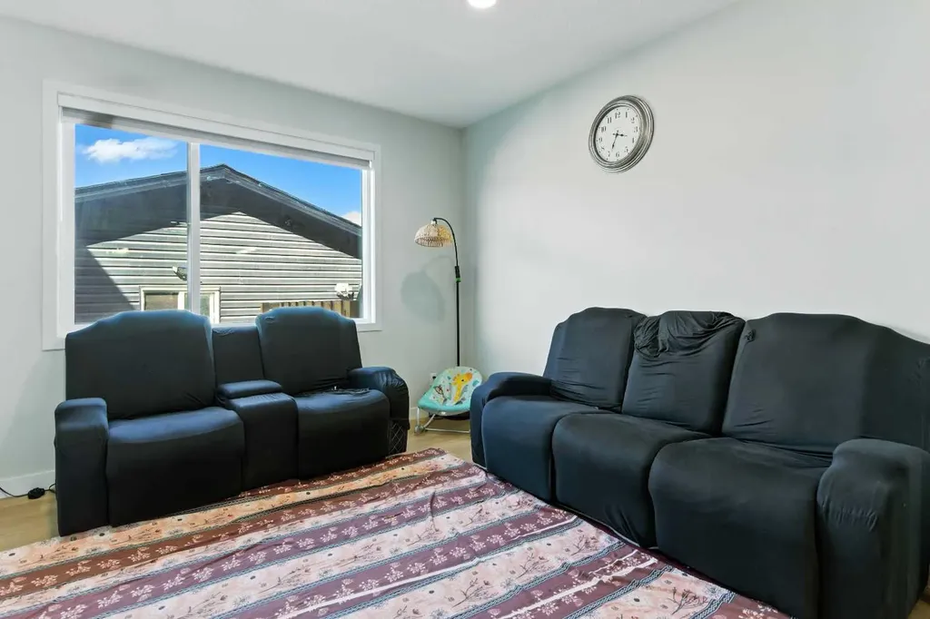 268 Savanna Terrace Calgary AB T3J 4B6