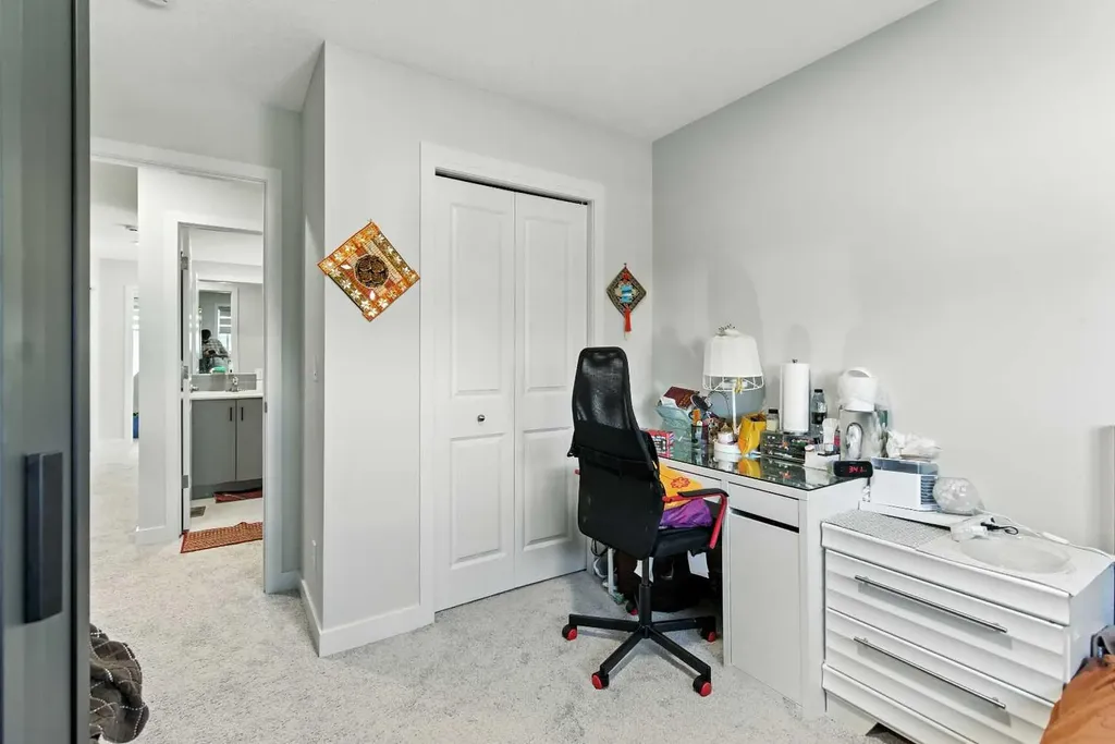268 Savanna Terrace Calgary AB T3J 4B6