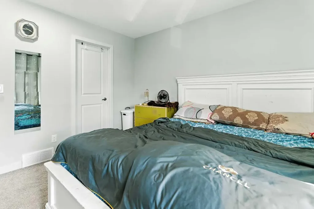 268 Savanna Terrace Calgary AB T3J 4B6