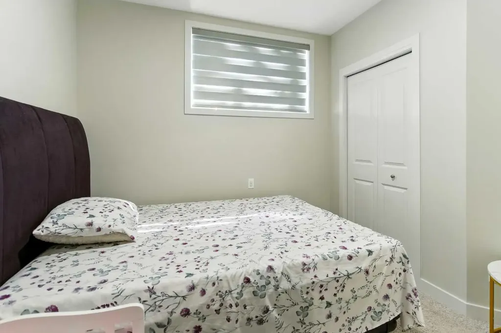 268 Savanna Terrace Calgary AB T3J 4B6