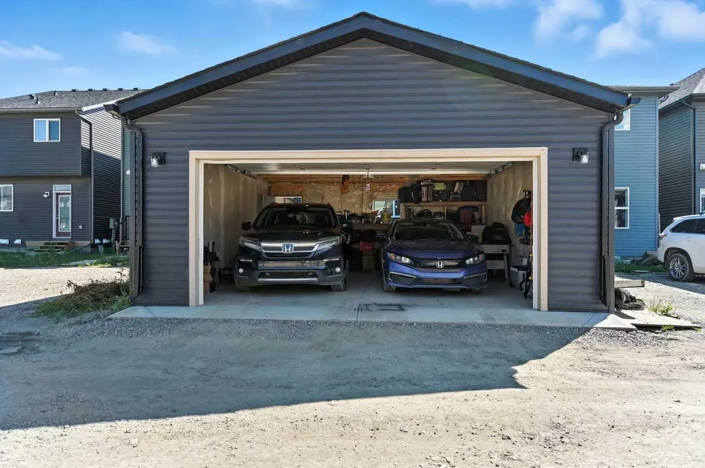 268 Savanna Terrace Calgary AB T3J 4B6