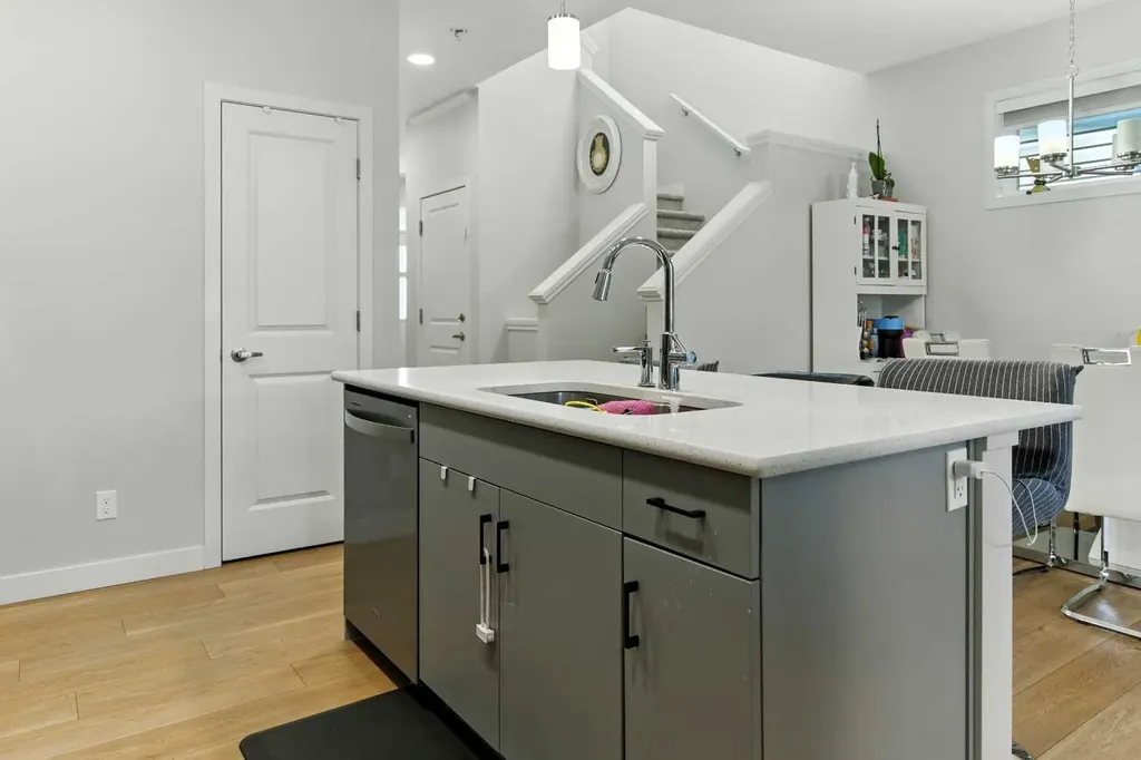 268 Savanna Terrace Calgary AB T3J 4B6