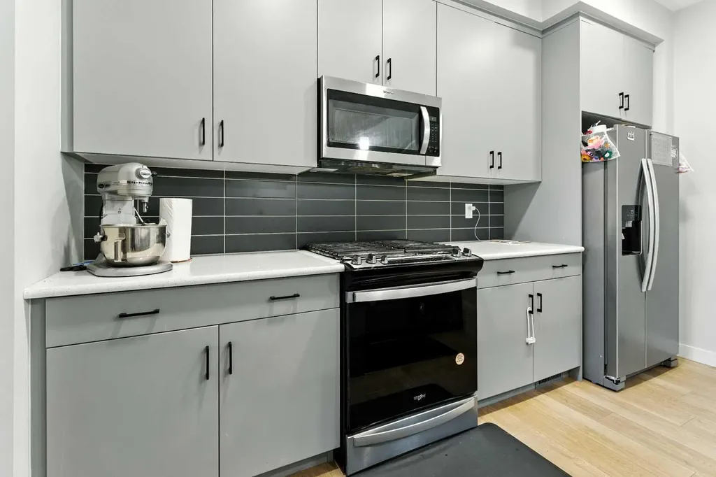 268 Savanna Terrace Calgary AB T3J 4B6