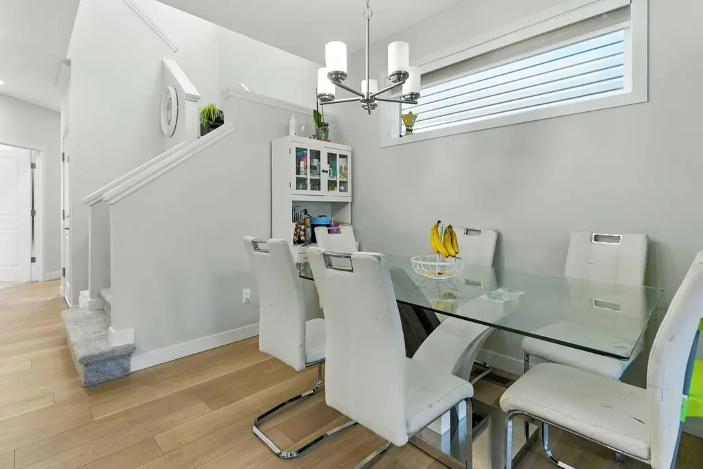 268 Savanna Terrace Calgary AB T3J 4B6