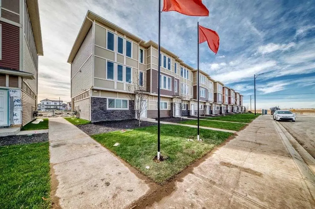 145 Chelsea Mews Chestermere AB T1X3H2