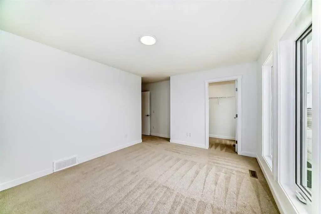 145 Chelsea Mews Chestermere AB T1X3H2