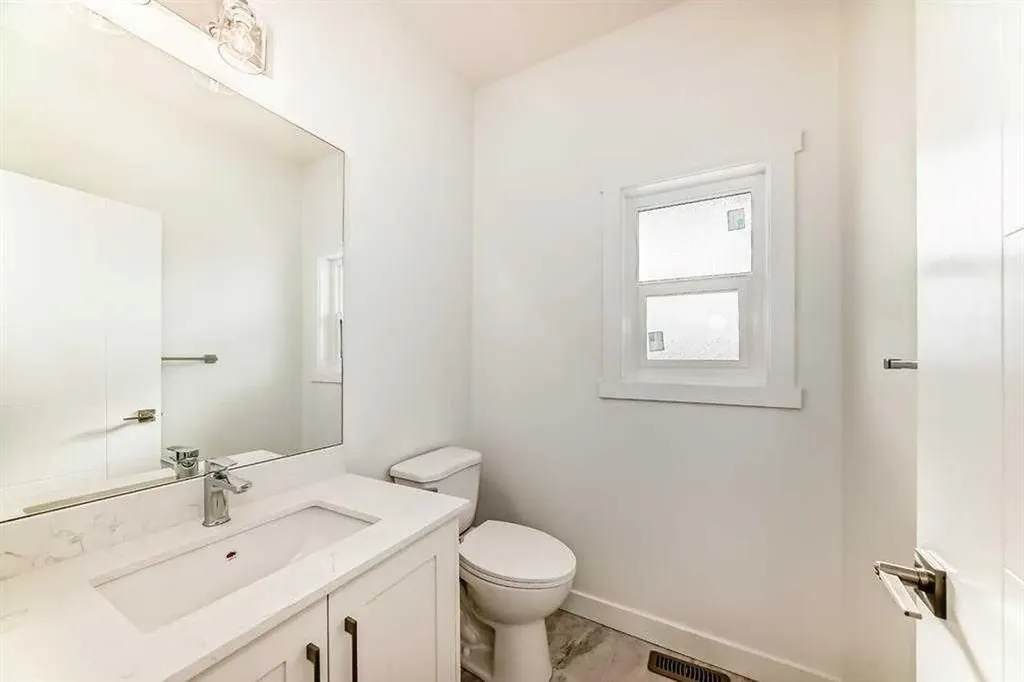 145 Chelsea Mews Chestermere AB T1X3H2