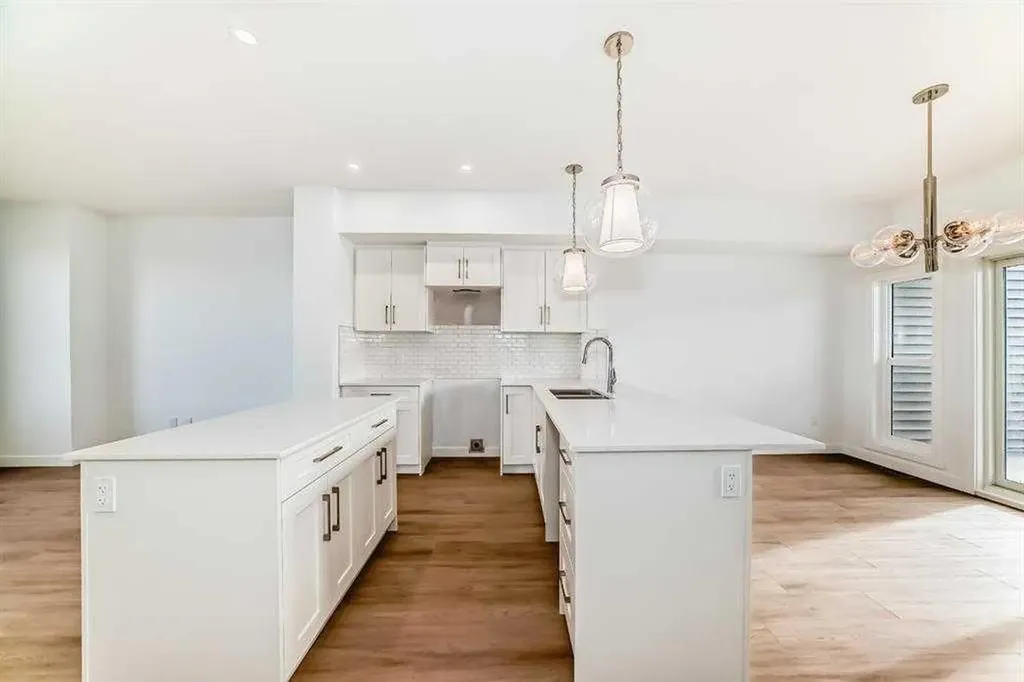 145 Chelsea Mews Chestermere AB T1X3H2