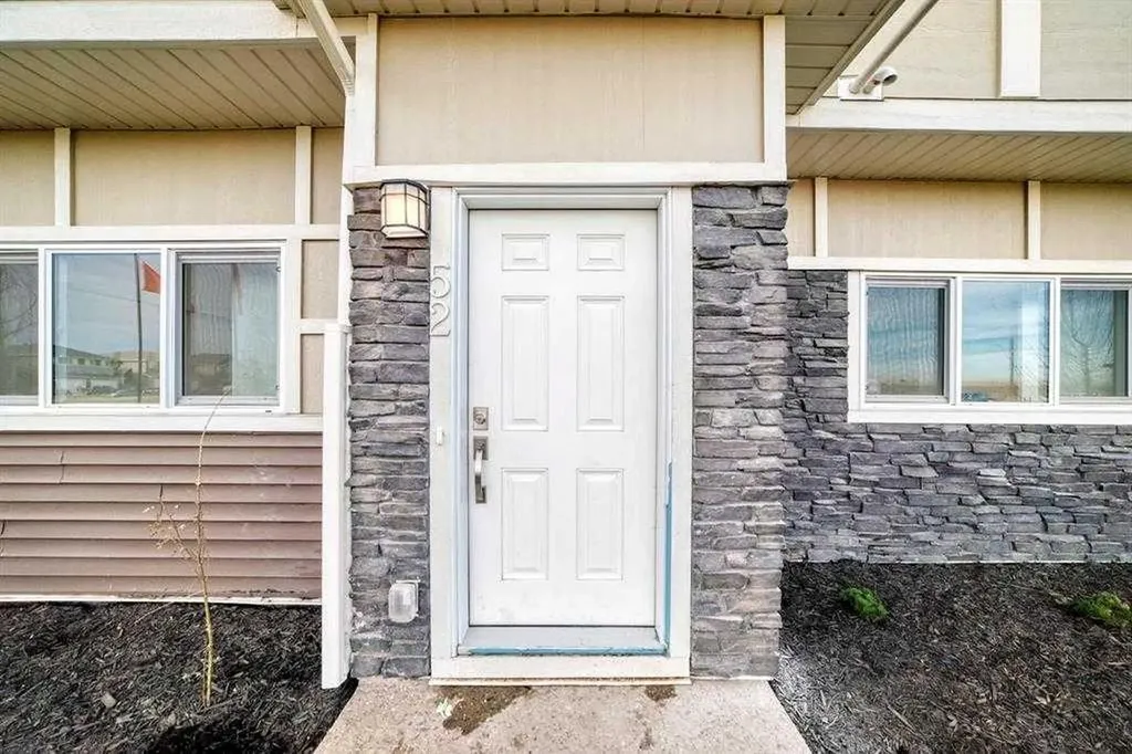 145 Chelsea Mews Chestermere AB T1X3H2