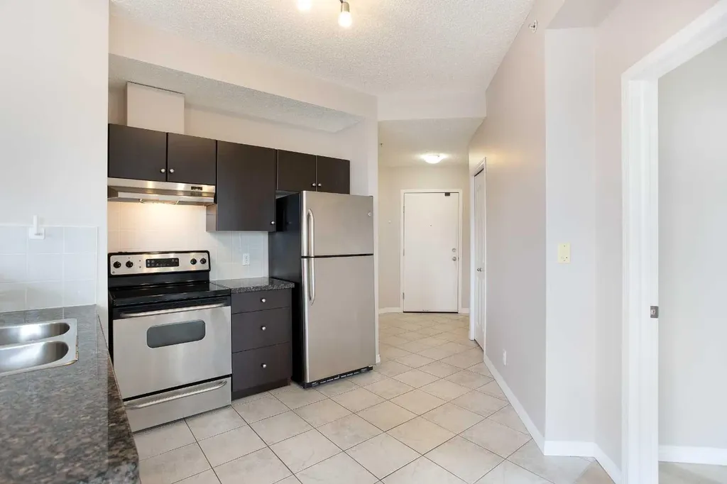 1053 10 Street SW Calgary AB T2R 1S6