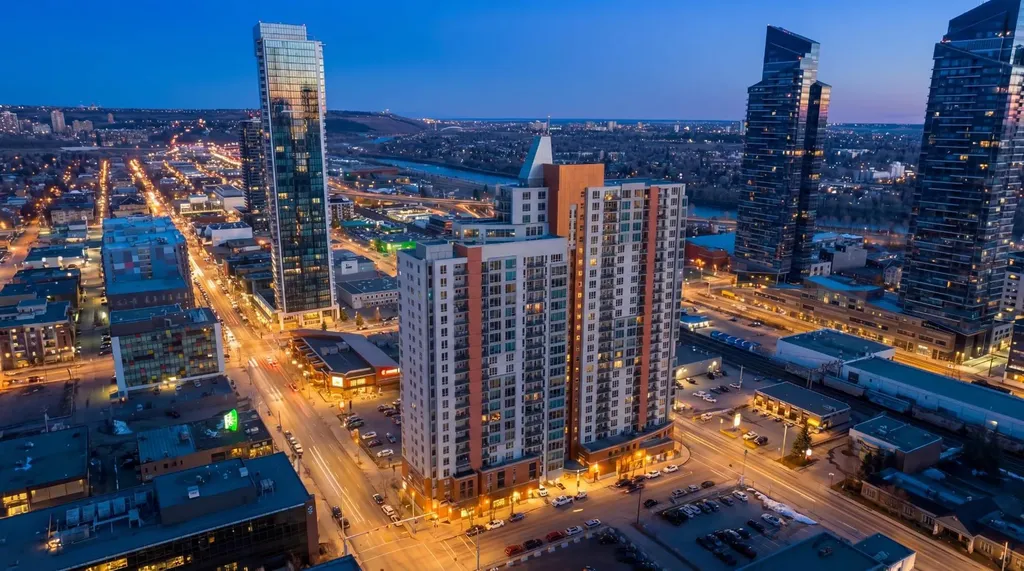1053 10 Street SW Calgary AB T2R 1S6