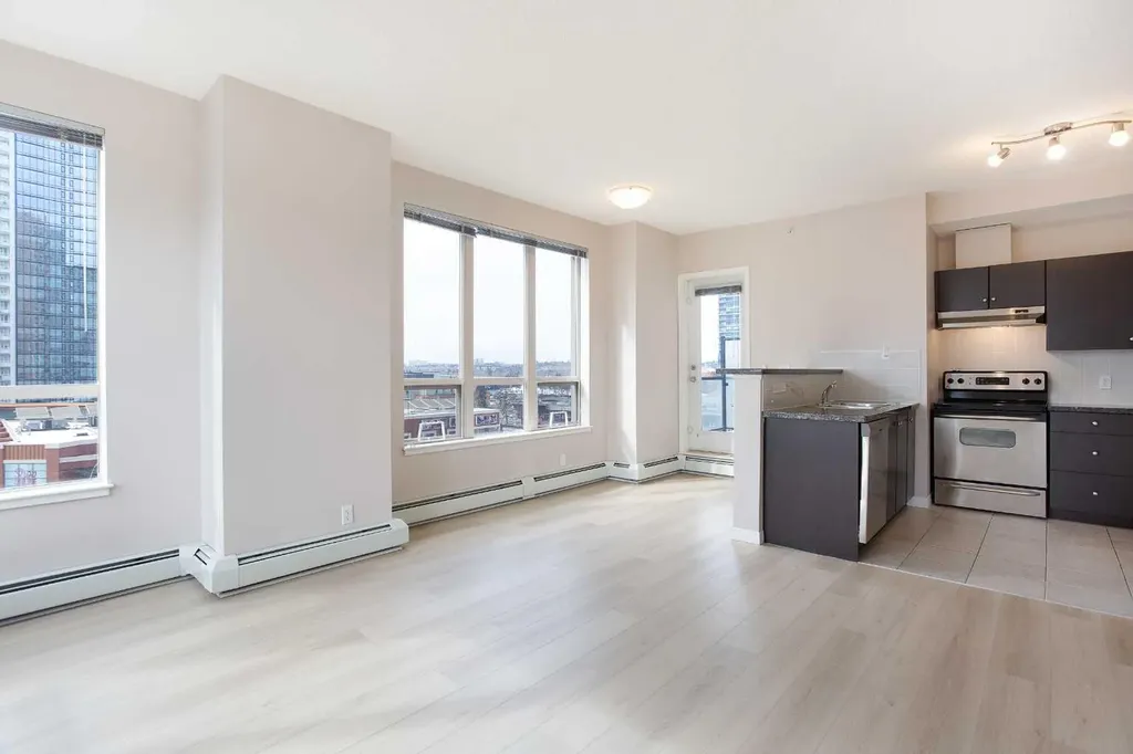 1053 10 Street SW Calgary AB T2R 1S6