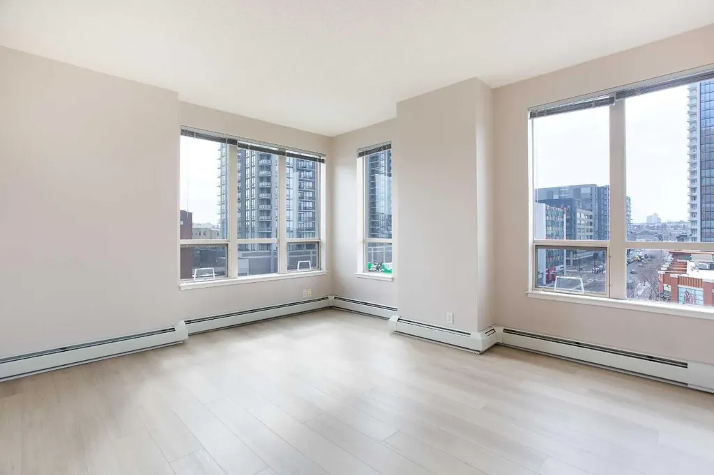 1053 10 Street SW Calgary AB T2R 1S6