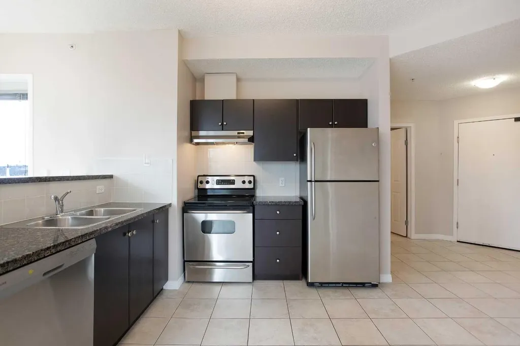 1053 10 Street SW Calgary AB T2R 1S6