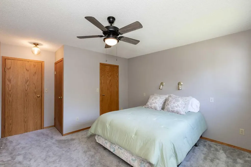 5319 37 Street Innisfail AB T4G 1G4