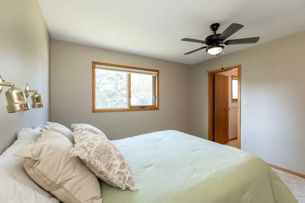 5319 37 Street Innisfail AB T4G 1G4