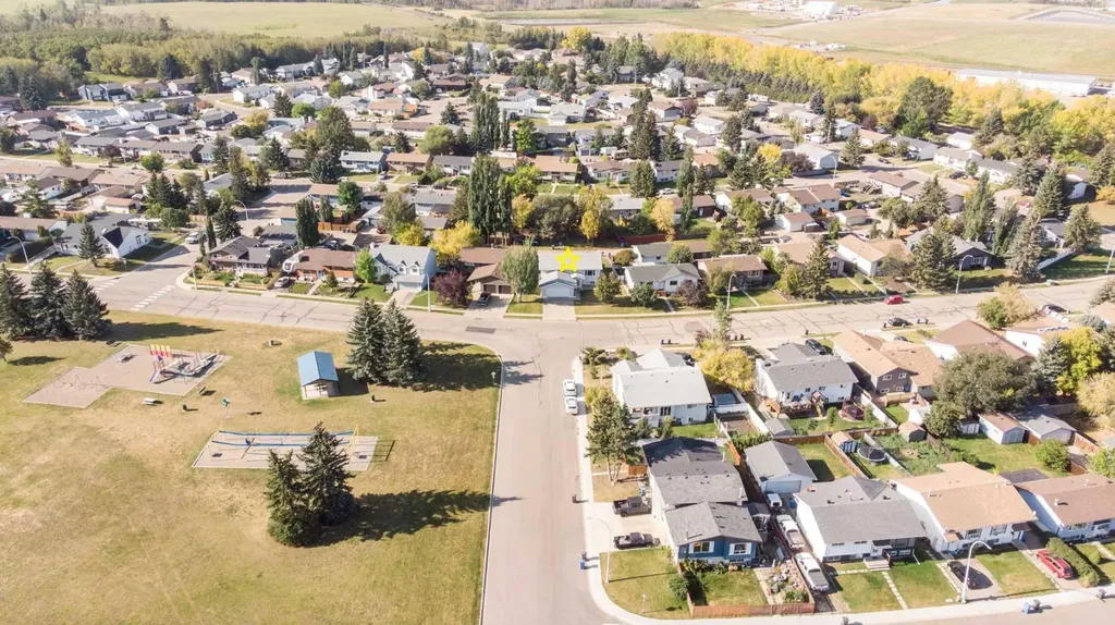 5319 37 Street Innisfail AB T4G 1G4
