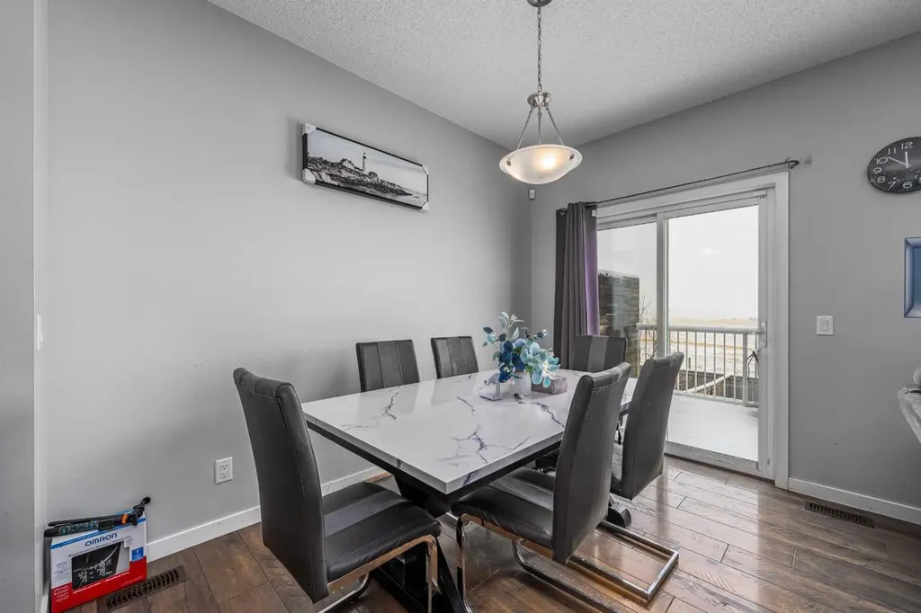 313 Hillcrest Road SW Airdrie AB T4B 4K1