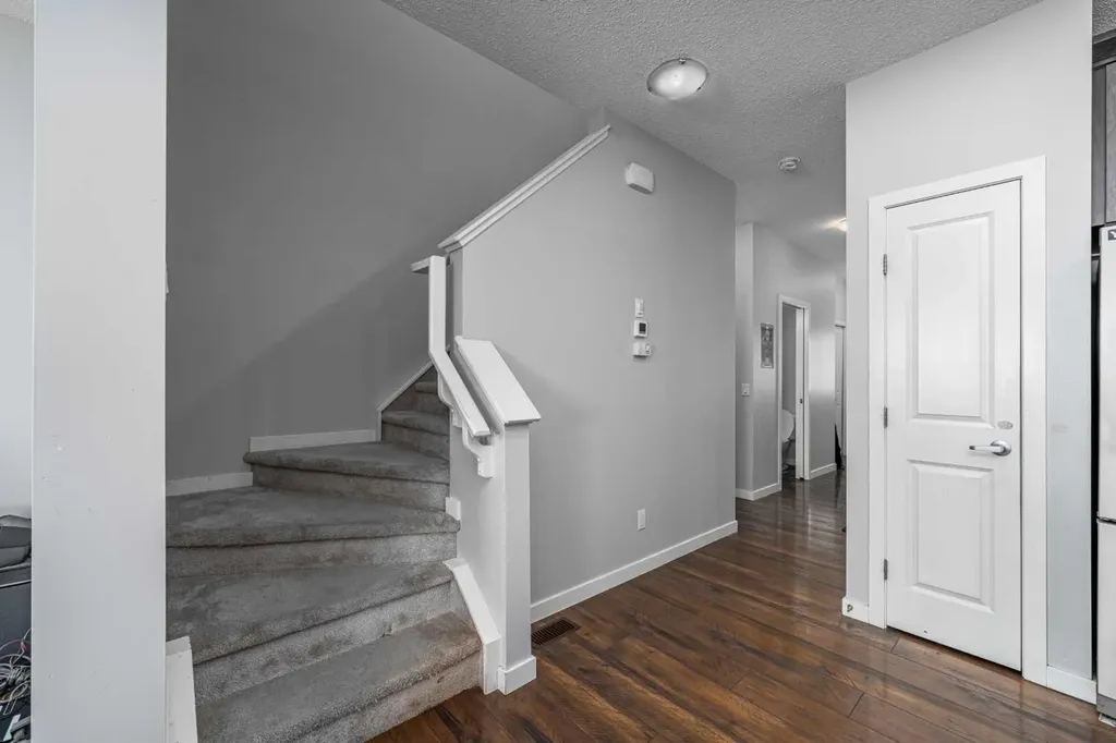 313 Hillcrest Road SW Airdrie AB T4B 4K1