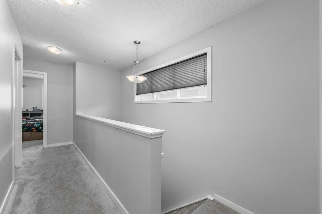 313 Hillcrest Road SW Airdrie AB T4B 4K1