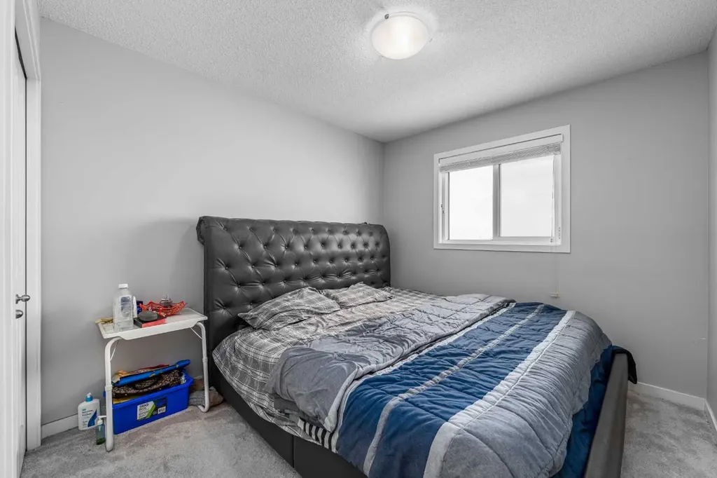313 Hillcrest Road SW Airdrie AB T4B 4K1
